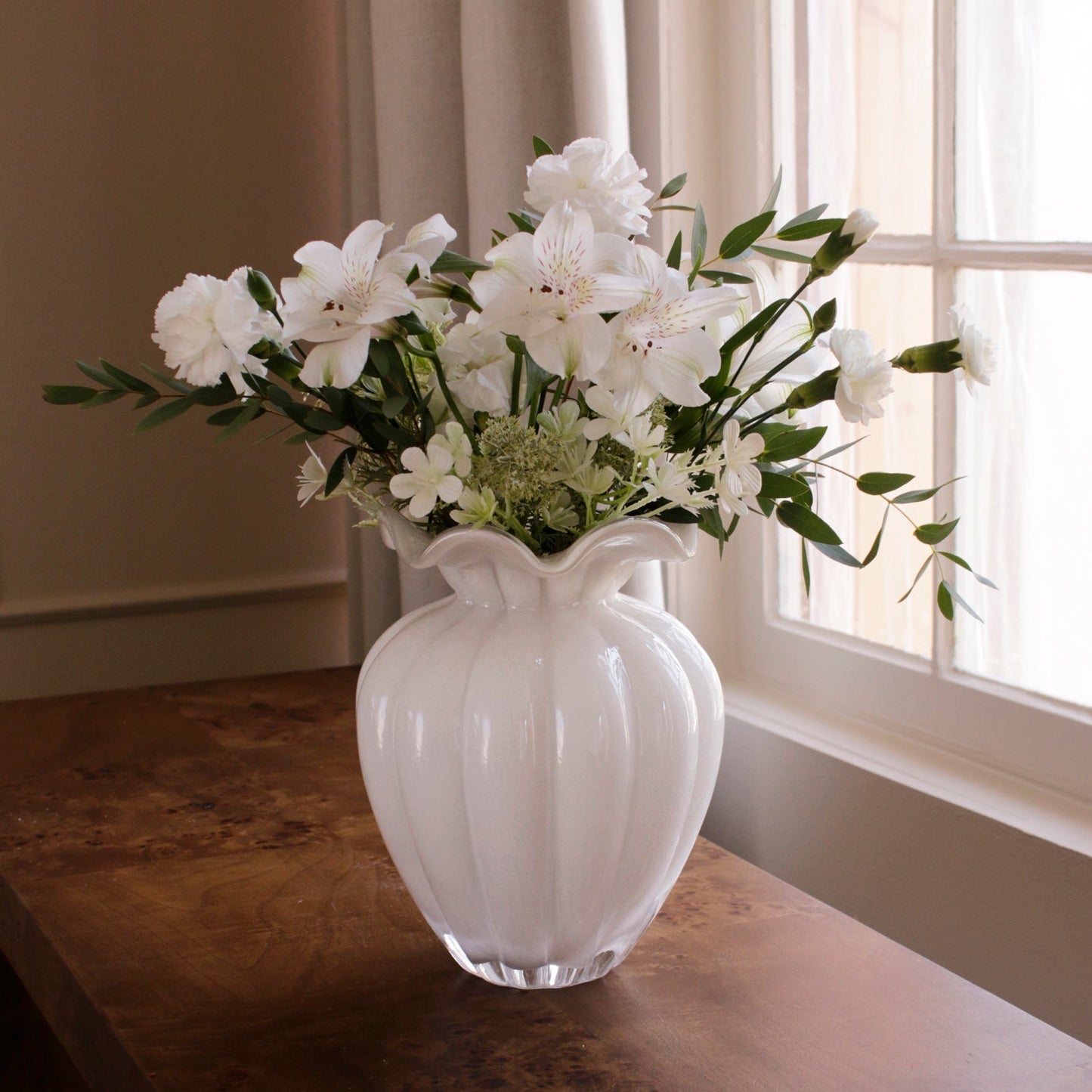 Glass Vento Medium Vase Cream - Jarrón