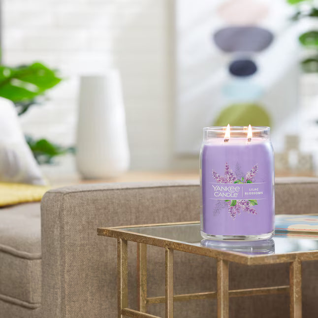 Yankee Candle 2 -Wick Lilac Blossom Purple Jar candle Signature