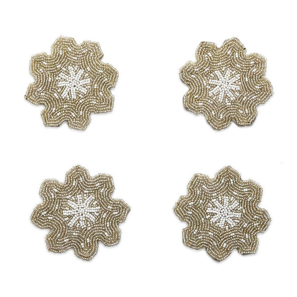 Posavasos bordados a mano con cuentas y diseño de copos de nieve brillantes