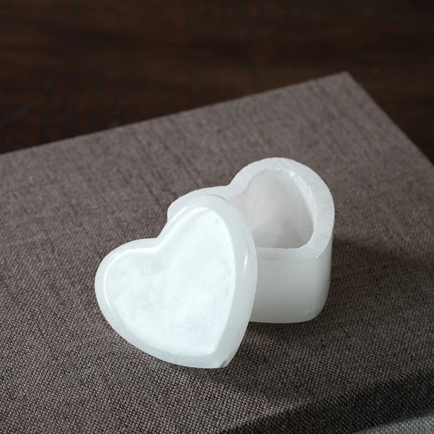 Alabaster Heart Box - Caja de Corazón de Alabastro
