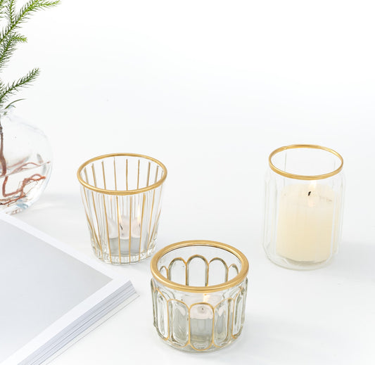 Portavela de vidrio acampanado con borde dorado