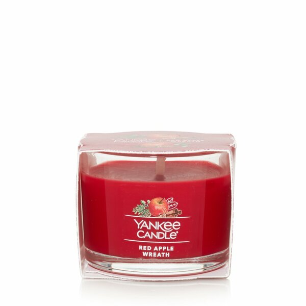 Vela Red Apple Wreath - Yankee Candle