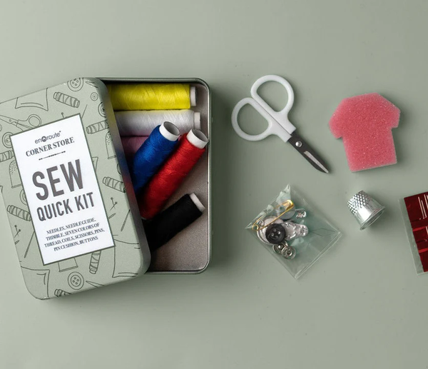 SEWING KIT W/TIN