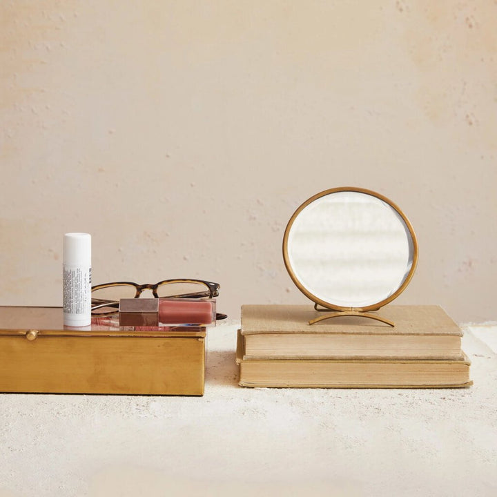 5" Round 5-1/2"H Brass Mirror w Stand, Antique Finish / Espejo redondo