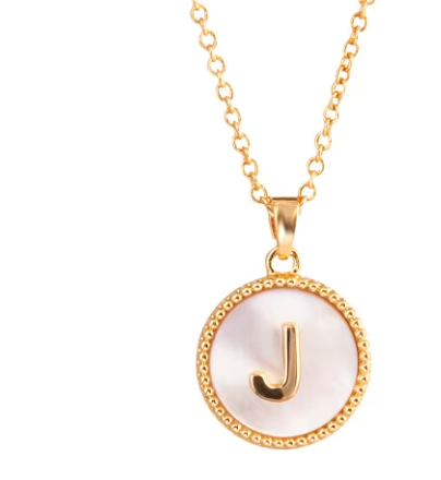Gold Mother of Pearl Initial Necklace - Collar Bañado en Oro con Inicial