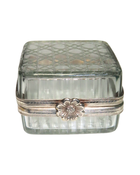 Square Glass Box With Silver Flower - Caja de Cristal con Flor Plateada