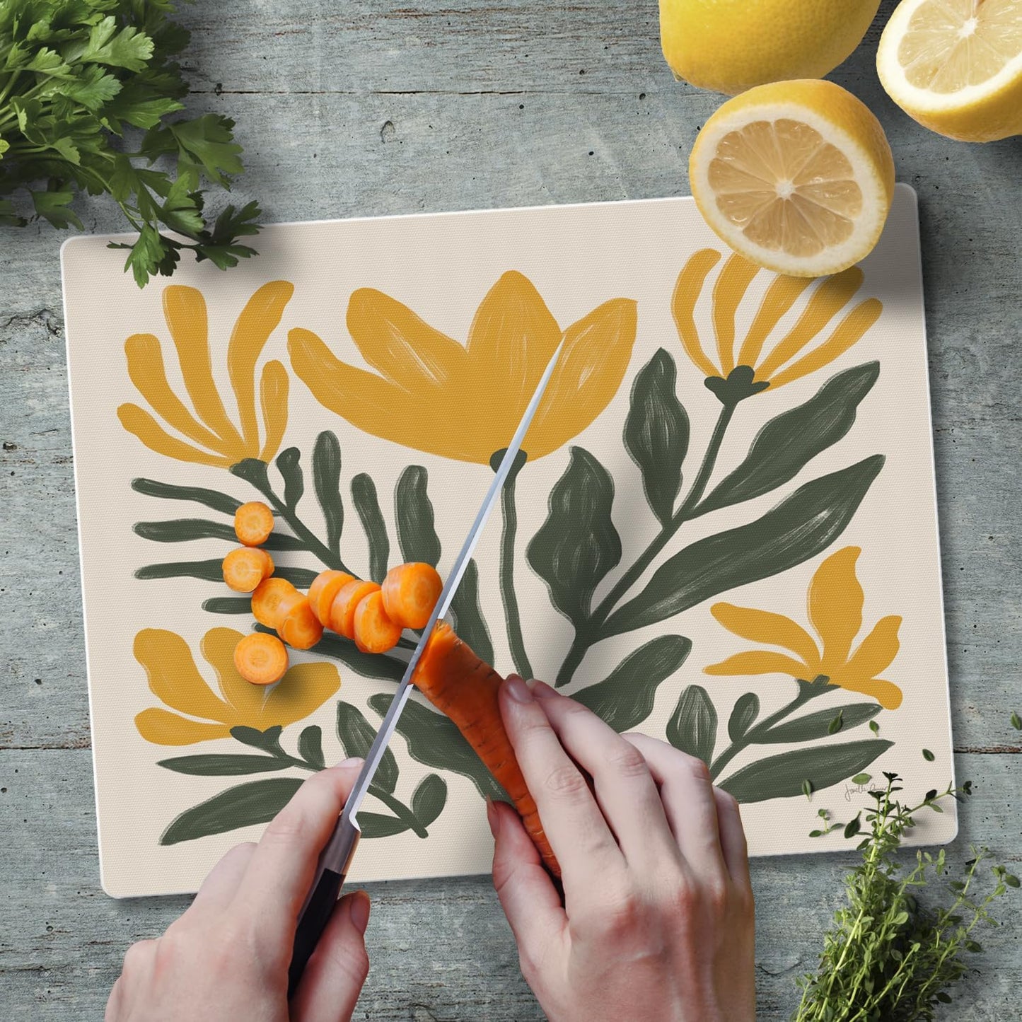 Yellow Petals Cutting Board - Tabla de Cortar