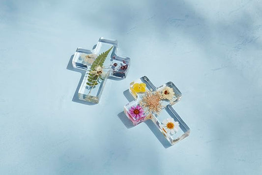 Dried Yellow Flower Resin Cross - Cruz de Resina con Flores