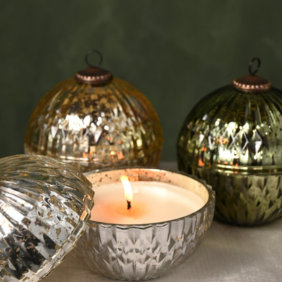 Balsam & Cedar Green Mercury Ornament Candle - Vela