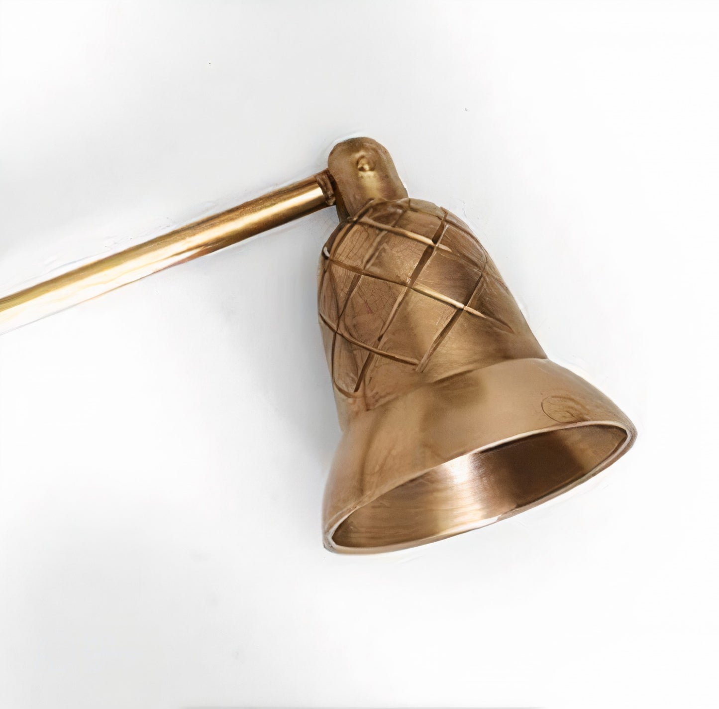 ANTIQUED GOLD CANDLE SNUFFER
