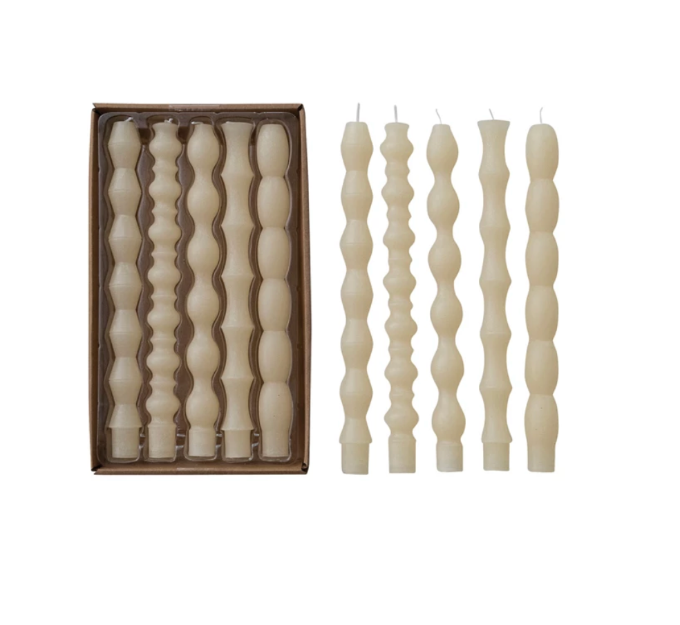 Unscented Taper Candles in Box, Cream Color, Set of 5 / Velas sin aroma