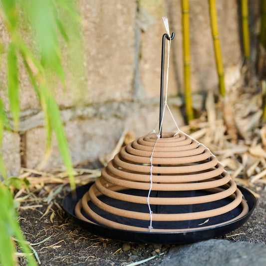 2 Piece Outdoor Hanging Incense Coils with Stand, Set of 3 in Box / Espirales de incienso