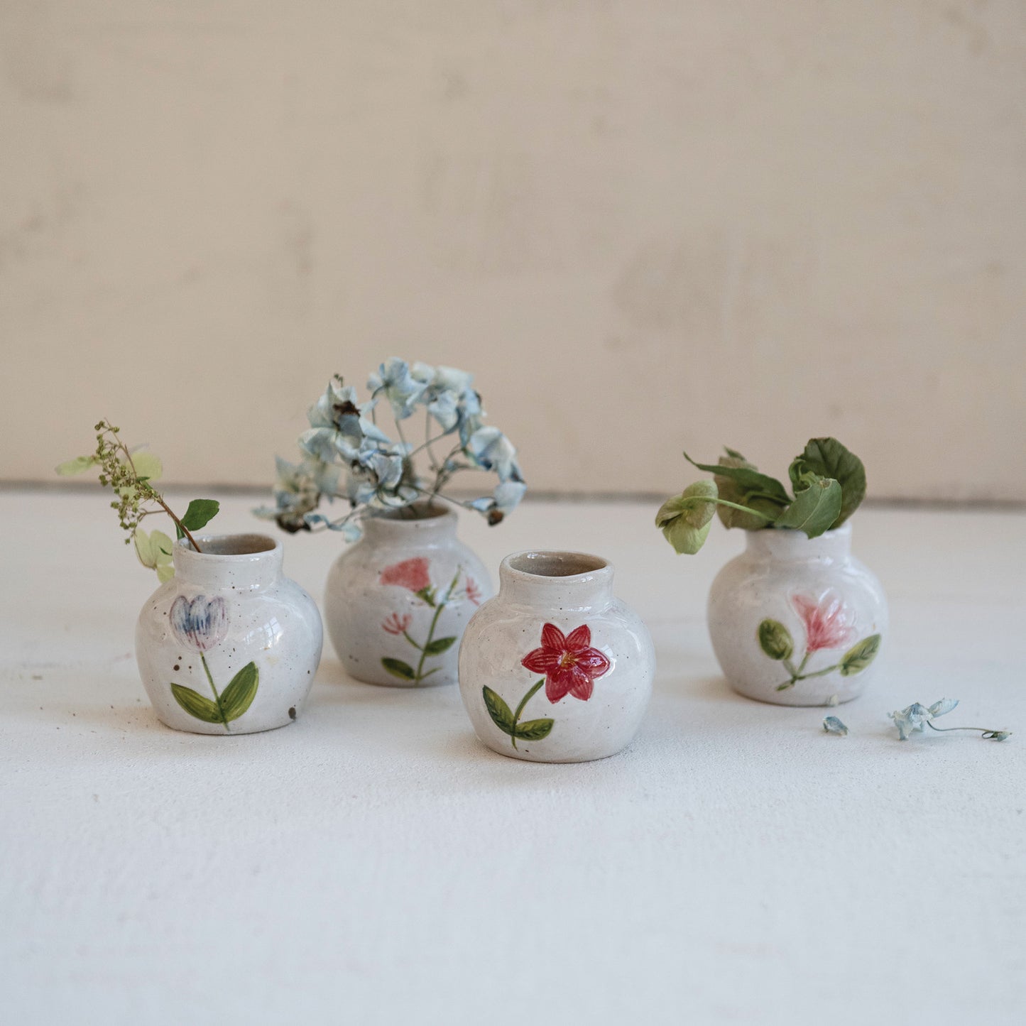 Stoneware Vase with Flower - Jarrón de Cerámica