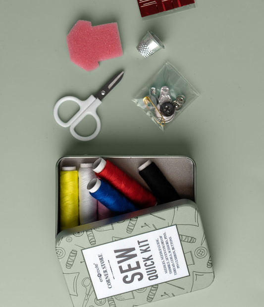 En Route Corner Store Sewing Kit w/Tin