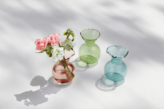 Pink Botanica Ruffle Vase - Jarrón